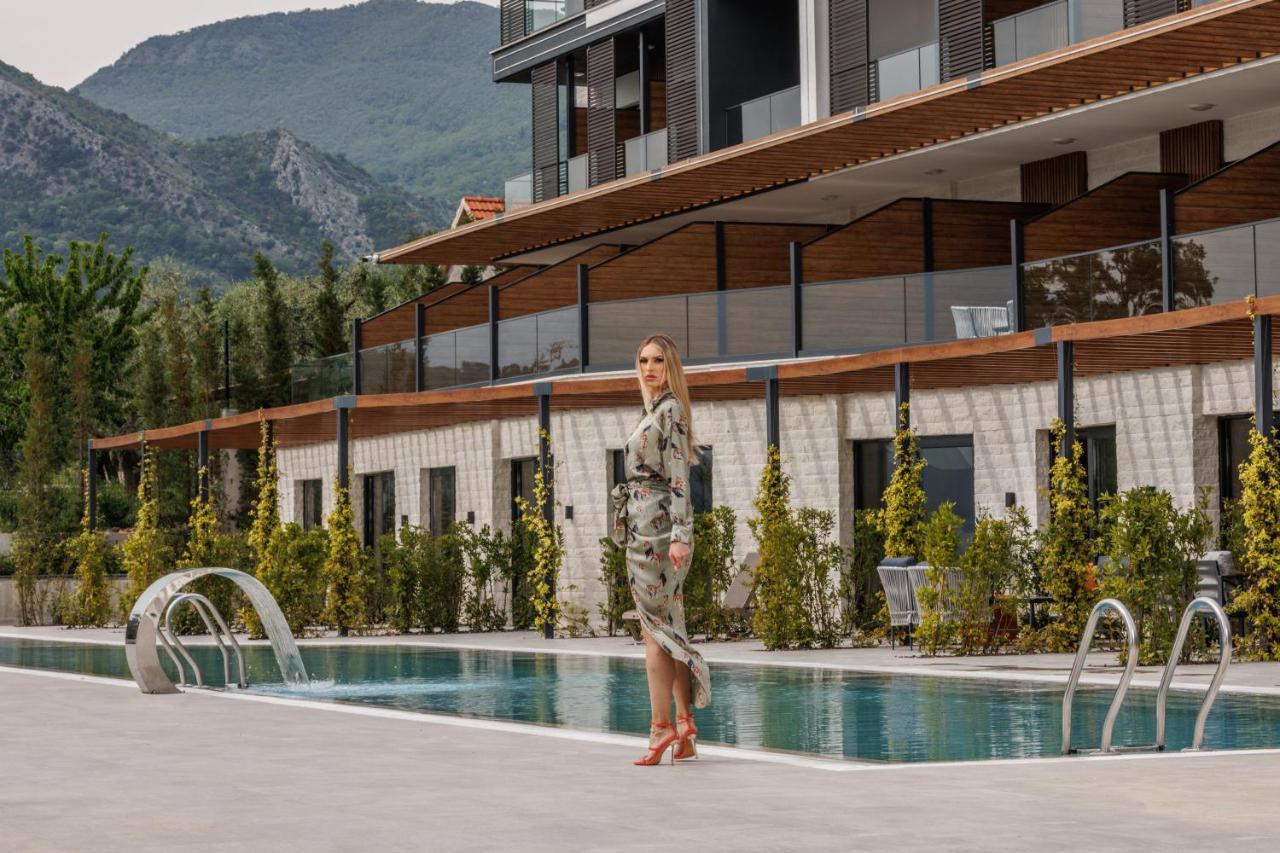 Montenegro Lodge Tivat Exterior foto